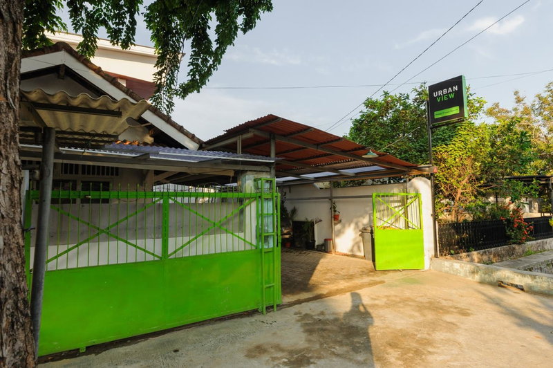 Urbanview Hotel Betego Syariah Enggal by RedDoorz, Tanjungkarang, Indonesia