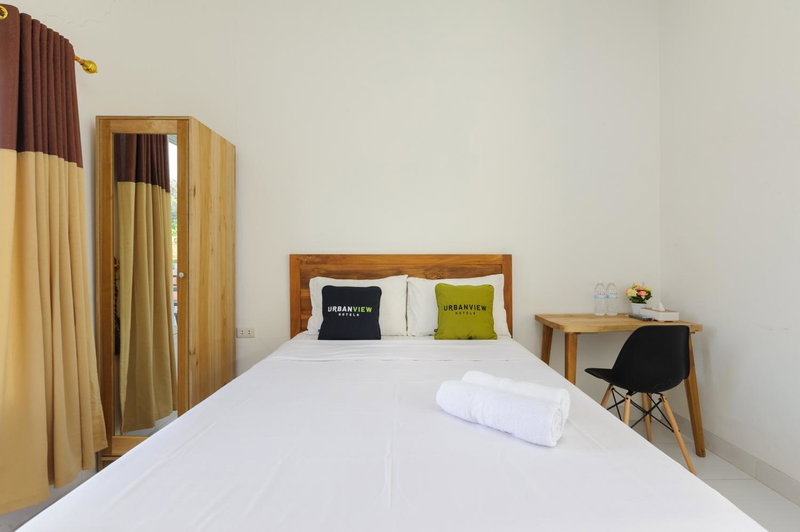 Urbanview Hotel Betego Syariah Enggal by RedDoorz, Tanjungkarang, Indonesia