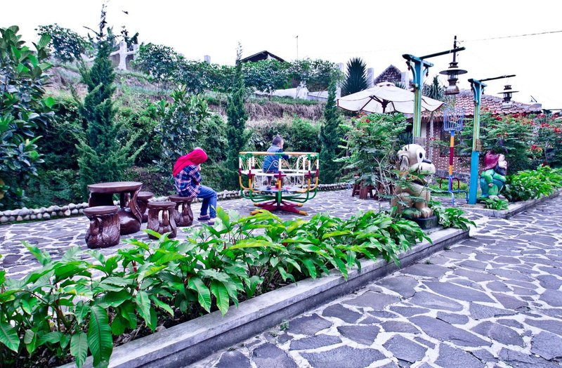 Puri Sakanti Nature Family Resort, Ciwidey, Indonesia
