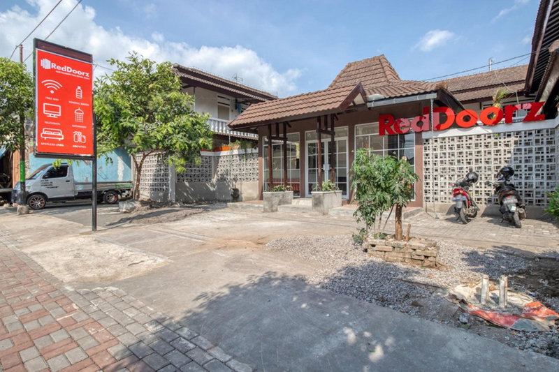 RedDoorz near Malioboro Tugu Station Jogja 2, Yogyakarta, Indonesia