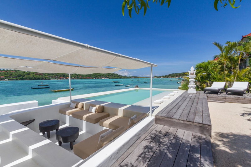 Villa Lagoon - Elegant & Absolute BeachFront in Nusa Ceningan, Nusa Lembongan, Indonesia