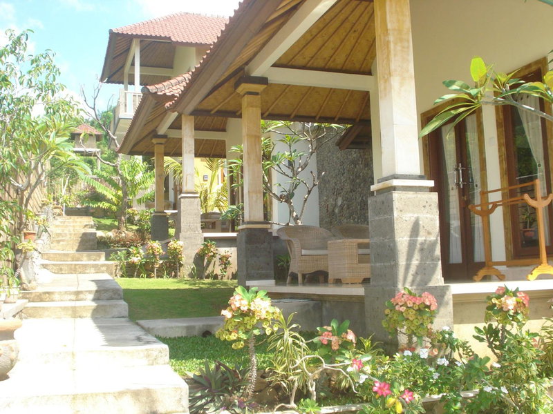 Barong Cafe Bungalow and Restaurant, Amed, Indonesia