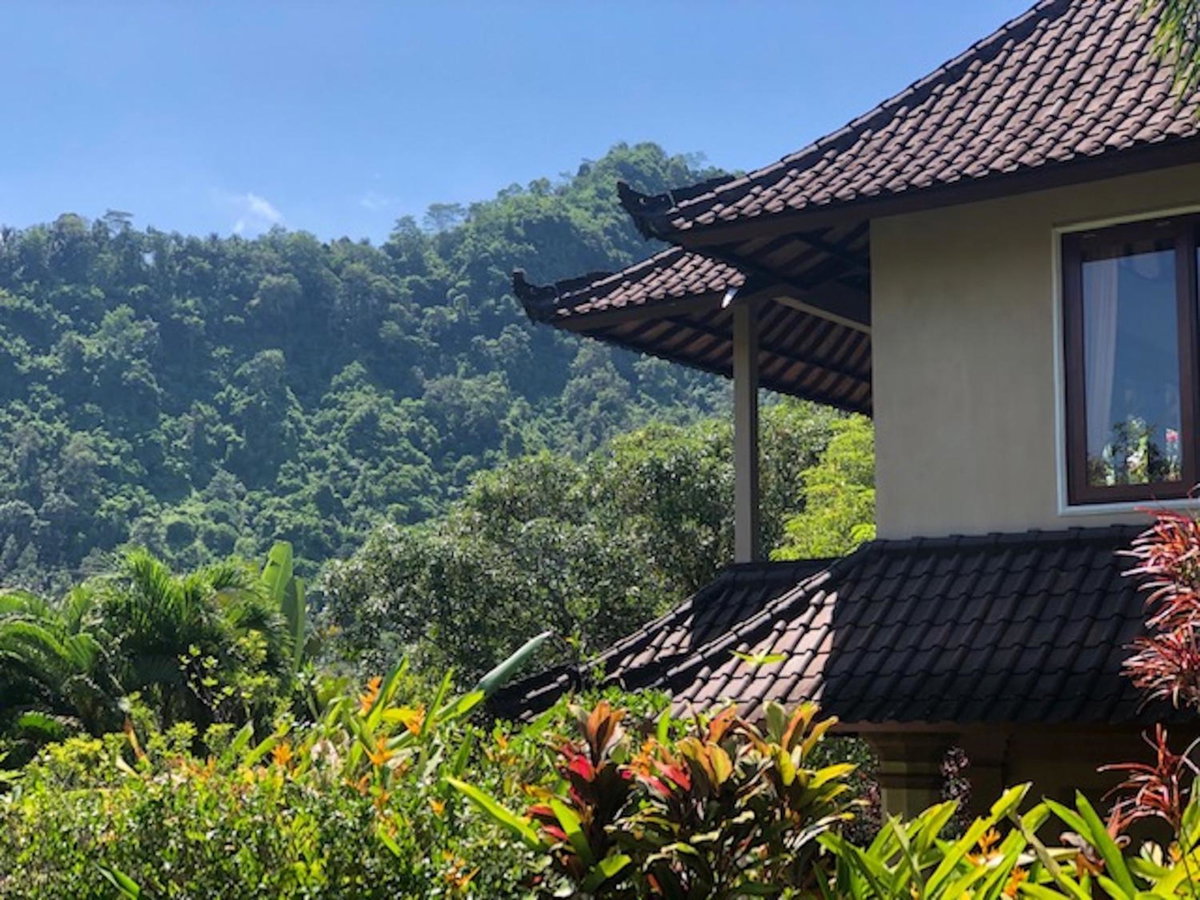 Hotel · Nirarta Center For Living Awareness, Sidemen