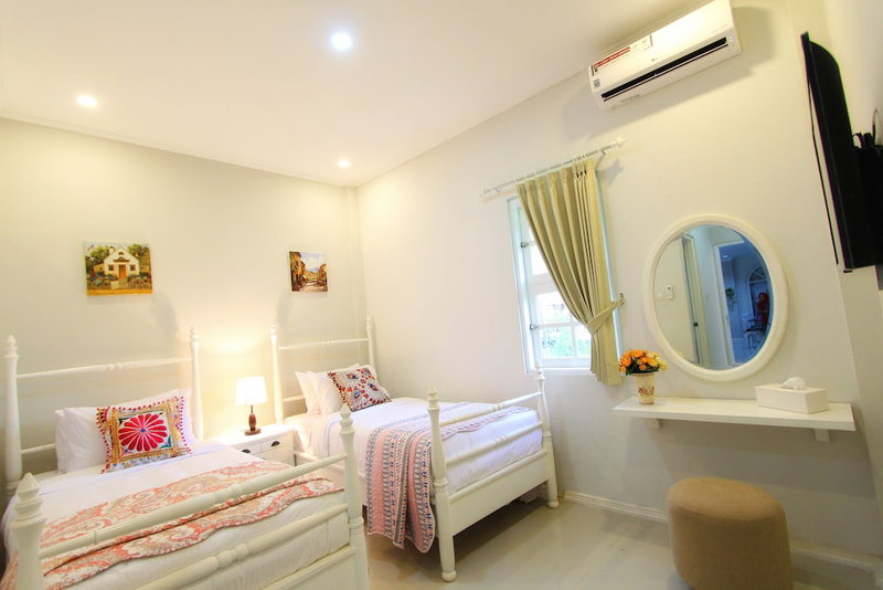 Omah Madam Bed & Breakfast, Semarang, Indonesia