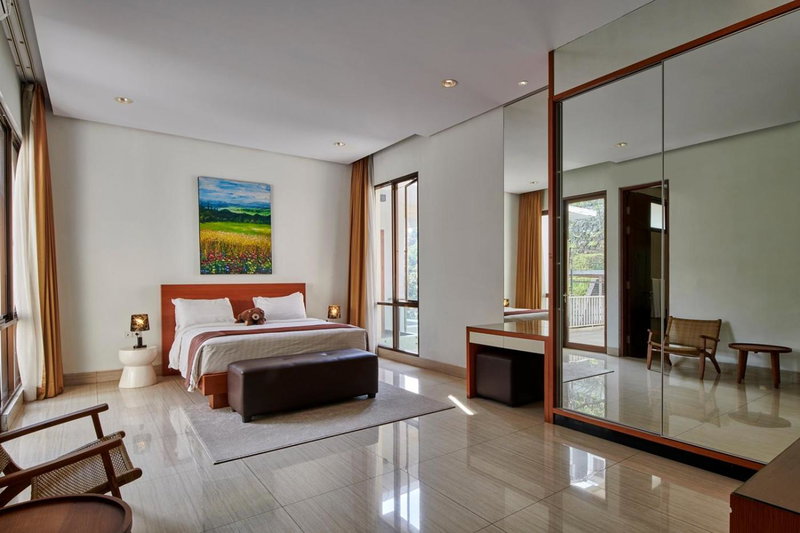 Jasmine Cozy Villa 3 Bedrooms With a Private Heated Swimming Pool and a Billiard Table, Bandung, Indonesia