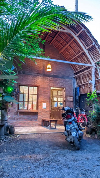 Coconut Tree Cottages, Batukaras, Indonesia