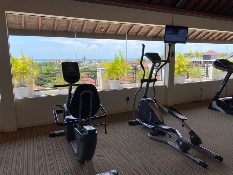 Stylish 2 Bedroom Penthouse Apt, Newly Refreshed, 50 Mbps, Pool, Gym, Resto, Kuta, Indonesia