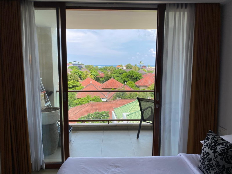 Stylish 2 Bedroom Penthouse Apt, Newly Refreshed, 50 Mbps, Pool, Gym, Resto, Kuta, Indonesia