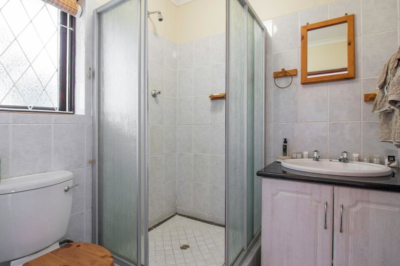 Dunwerkin Bachelor Flat, Kenton on Sea, South Africa