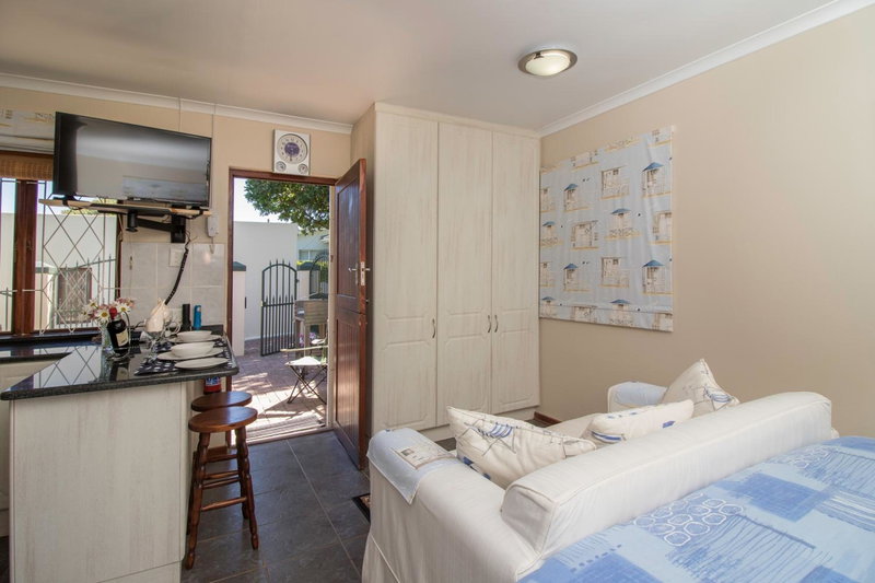 Dunwerkin Bachelor Flat, Kenton on Sea, South Africa