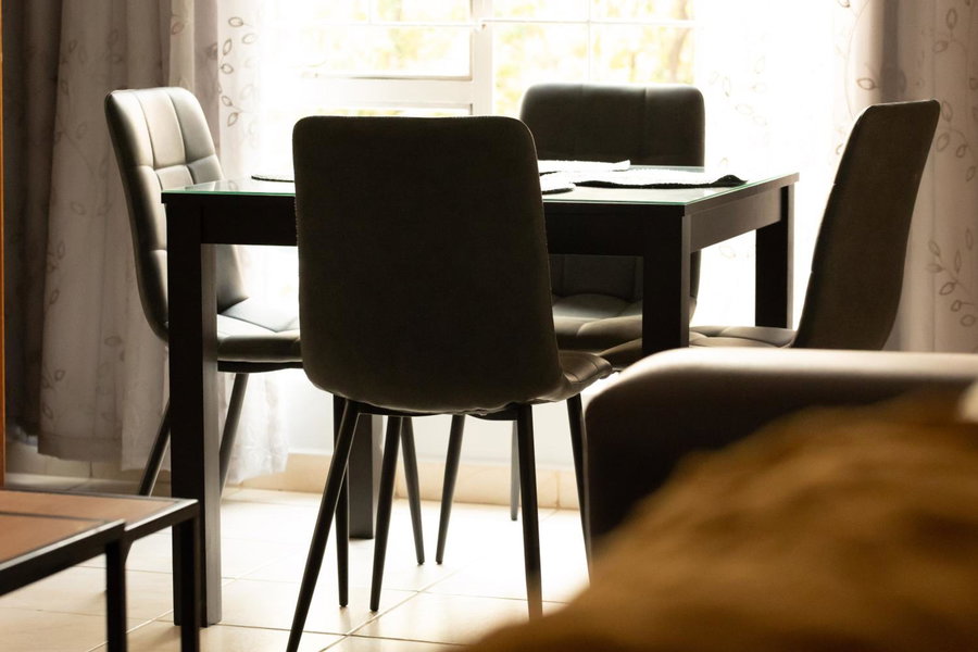VillaZek a modern 2 bedroom open- plan apartment with parking, Pretoria, South Africa