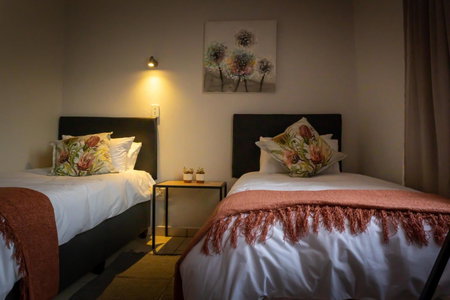 VillaZek a modern 2 bedroom open- plan apartment with parking, Pretoria, South Africa
