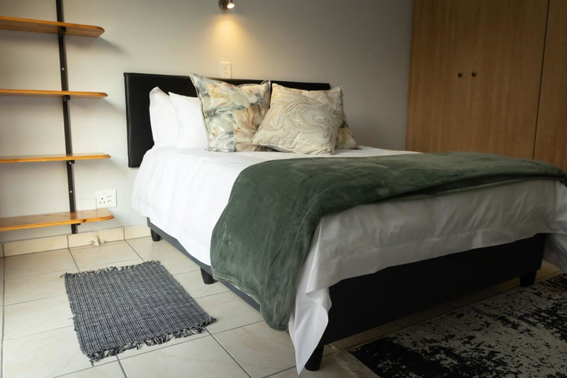 VillaZek a modern 2 bedroom open- plan apartment with parking, Pretoria, South Africa