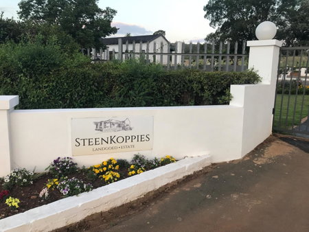 Steenkoppies estate semi self catering unit 1, Magaliesburg, South Africa