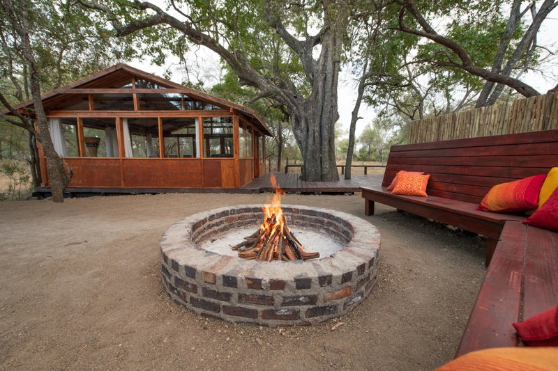 Ndzhaka Tented Camp, Manyeleti Game Reserve, South Africa