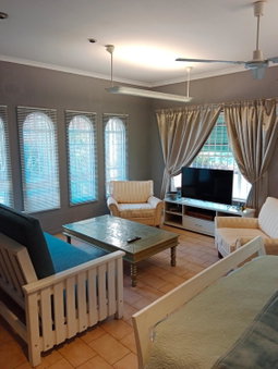 20 On Plover - Private Cottage, Sandton, South Africa