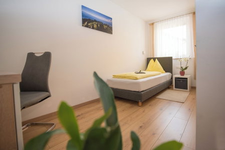 Zimmer Ferienwohnung Yassi, Spielberg, Austria