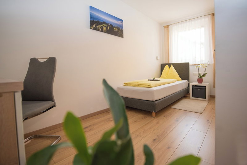 Zimmer Ferienwohnung Yassi, Spielberg, Austria