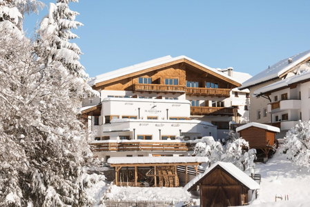 Hotel Garni Hubertushof, Fiss, Austria