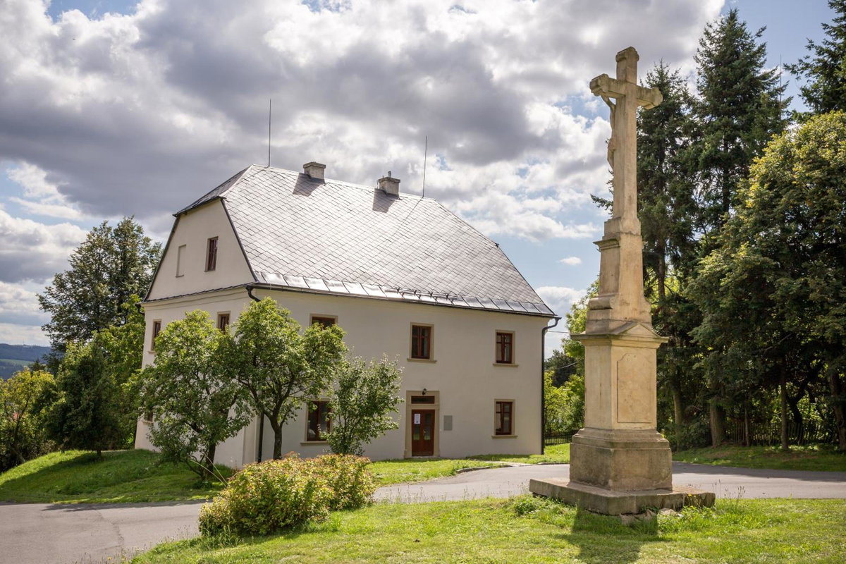 Hotel · Penzion U Křížové Cesty, Tvrdkov