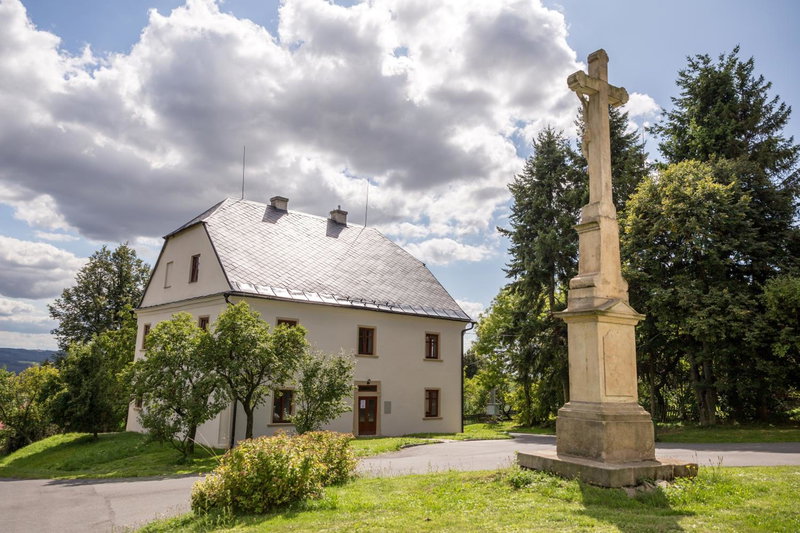 Penzion U Křížové Cesty, Tvrdkov, Czechia