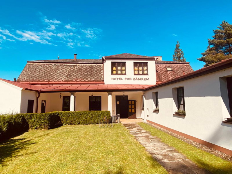 Hotel Pod Zámkem, Javorník, Czechia