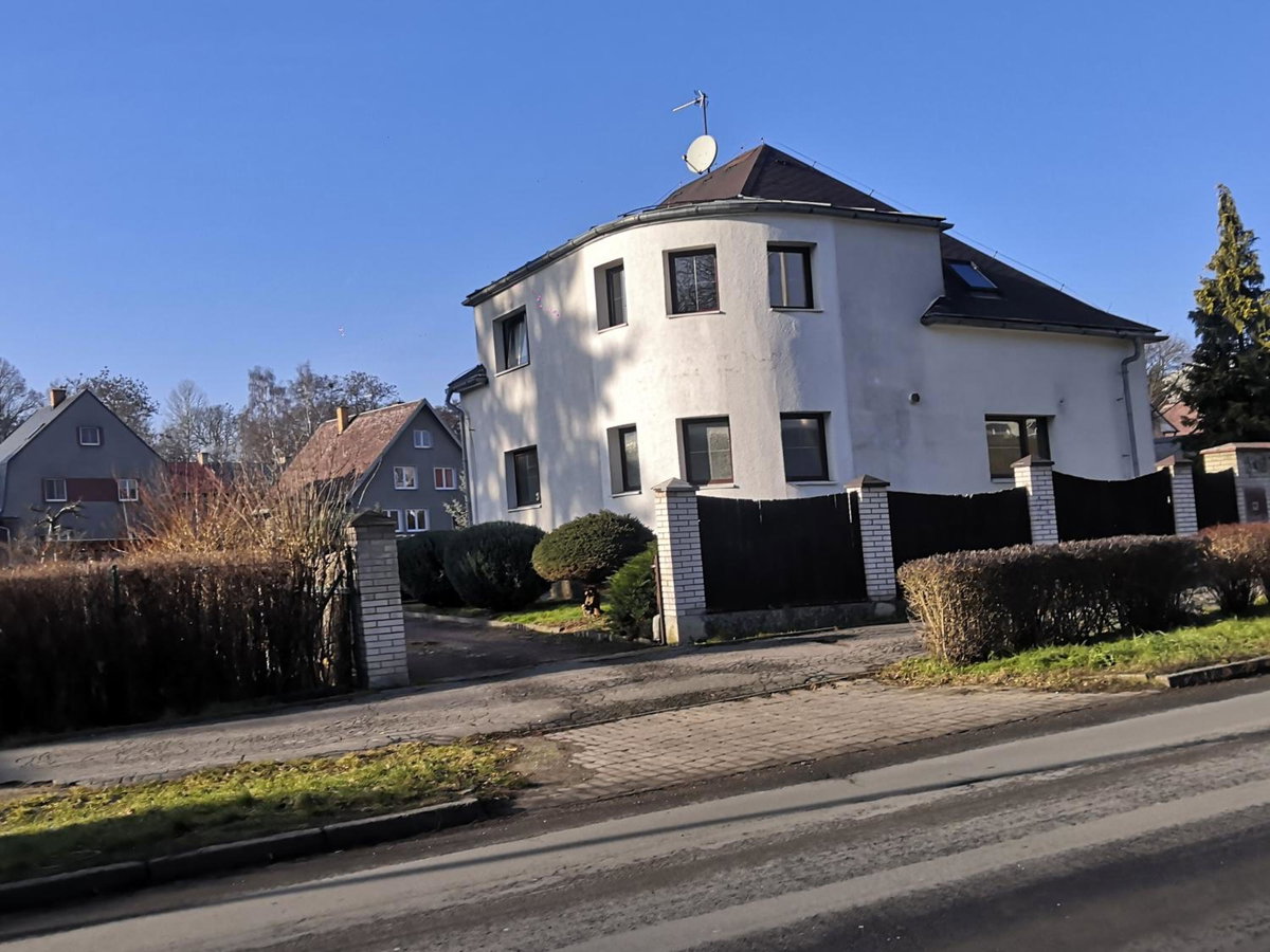 Hotel · Penzion Ubytování u Parku s parkovištěm, Česká Lípa
