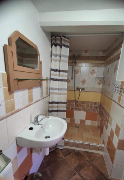 Cafe Nostalgie dvoulůžkový romantický pokoj, Krásná Lípa, Czechia