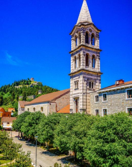 Hotel · Studio Apartmani Kaja i Iva, Sinj