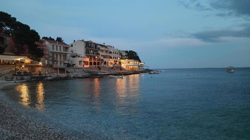 Apartments Kiro, Milna, Croatia