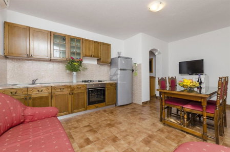 Apartment Niko, Bol, Croatia