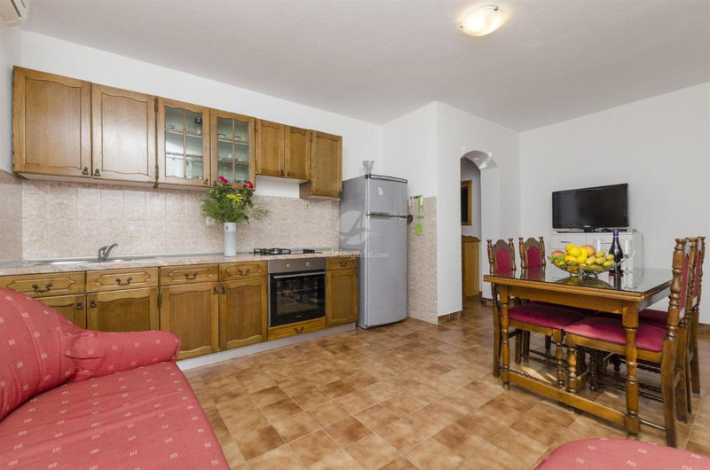 Apartment Niko, Bol, Croatia