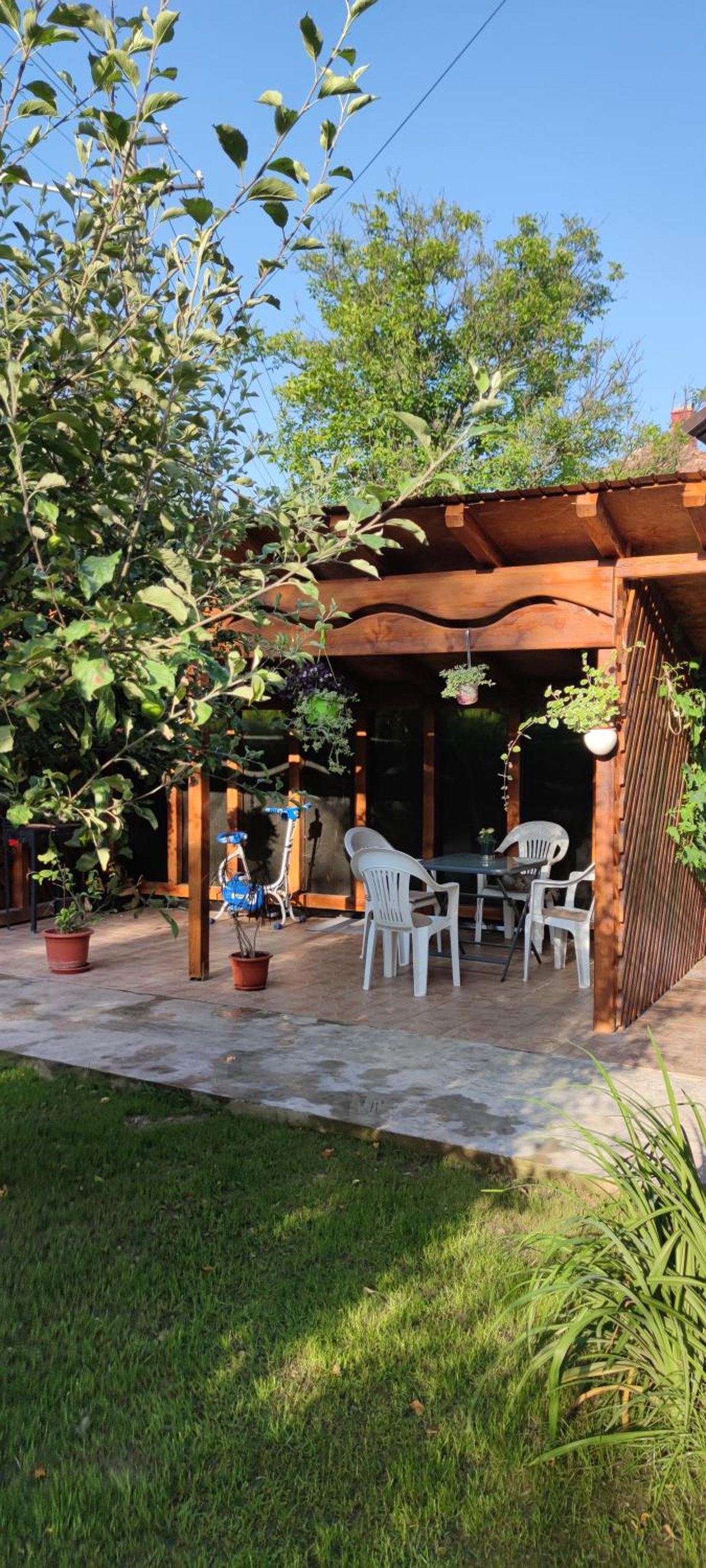 Casa M, Romania