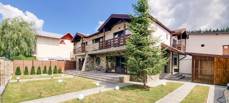 Nova Cervus, Buşteni, Romania