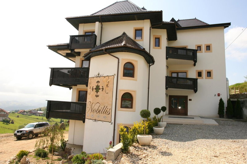 Nobillis - Carpathian Residence, Peştera, Romania