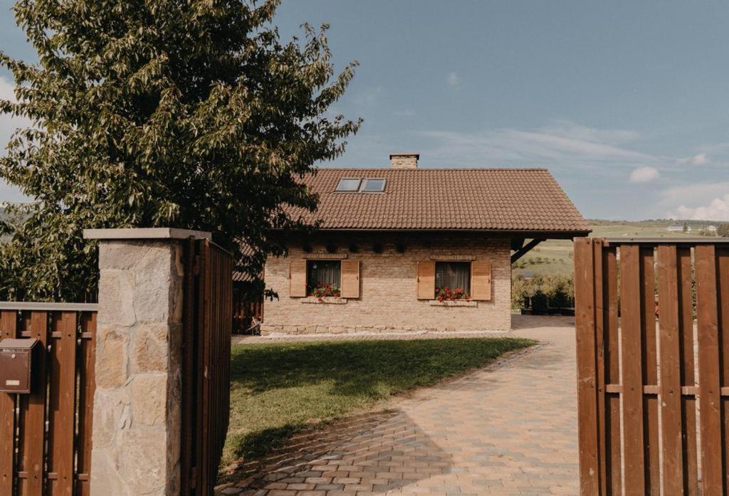 Honey home, Romania