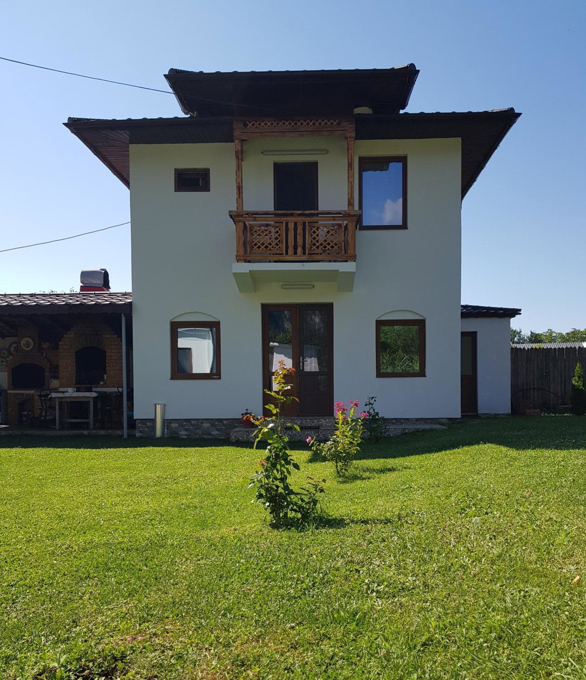 Hotel · La Bunicu, Polovragi