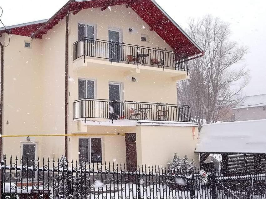 Casa Zura, Buşteni, Romania