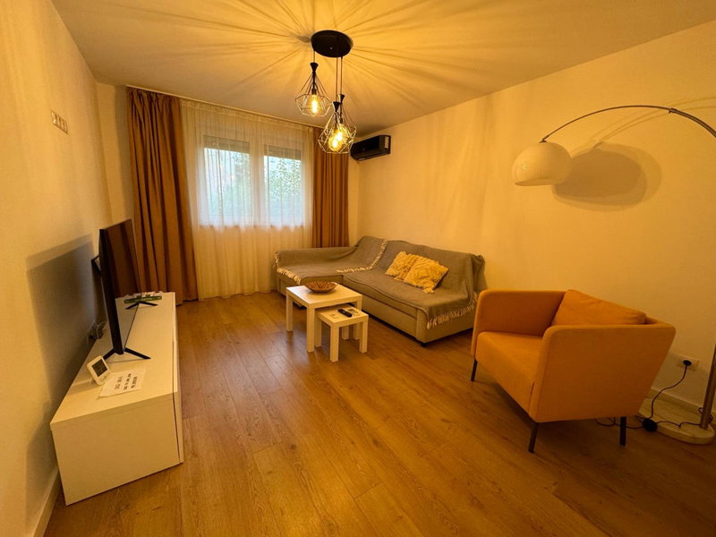 Alexander Cozy Apartment FREE PRIVATE PARKING, Mediaş, Romania