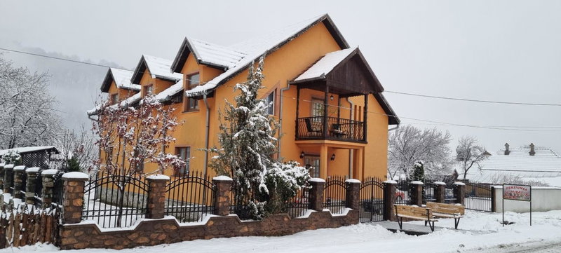 Pensiunea Miraj, Polovragi, Romania