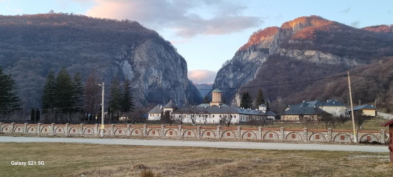 Pensiunea Miraj, Polovragi, Romania