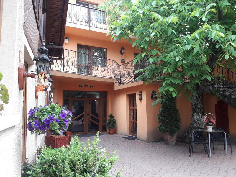 Pensiunea Kyfana Zarnesti, Zărneşti, Romania