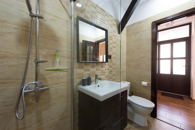 Lovely Brasov Flat with Patio and Mountain Views, Braşov, Romania