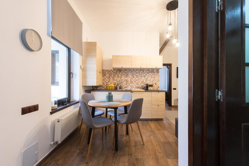 Lovely Brasov Flat with Patio and Mountain Views, Braşov, Romania