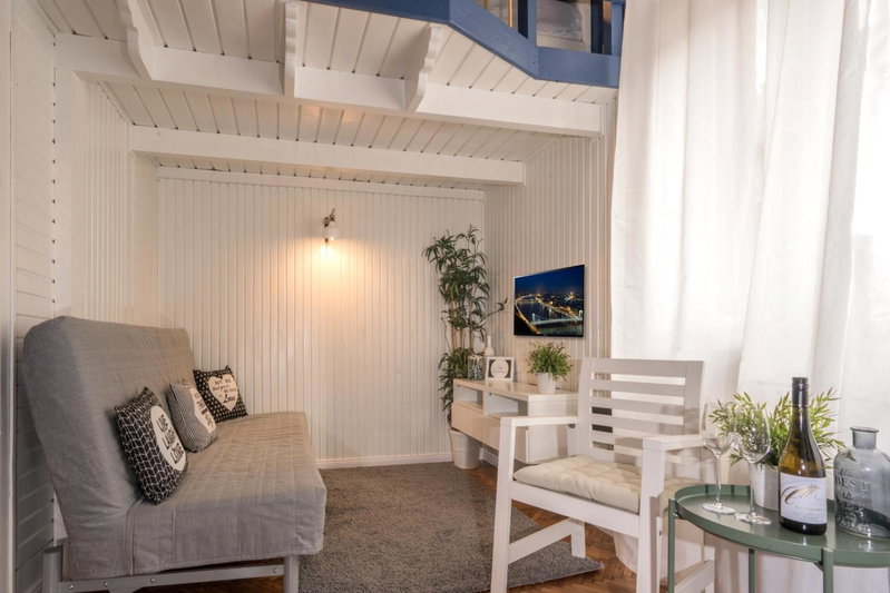 Danube studio apartment, Budapest, Hungary