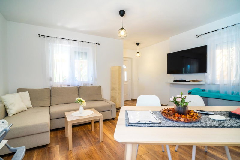 Pipacs Apartmanház, Harkány, Hungary