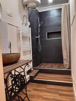 Ady Apartman, Tata, Hungary