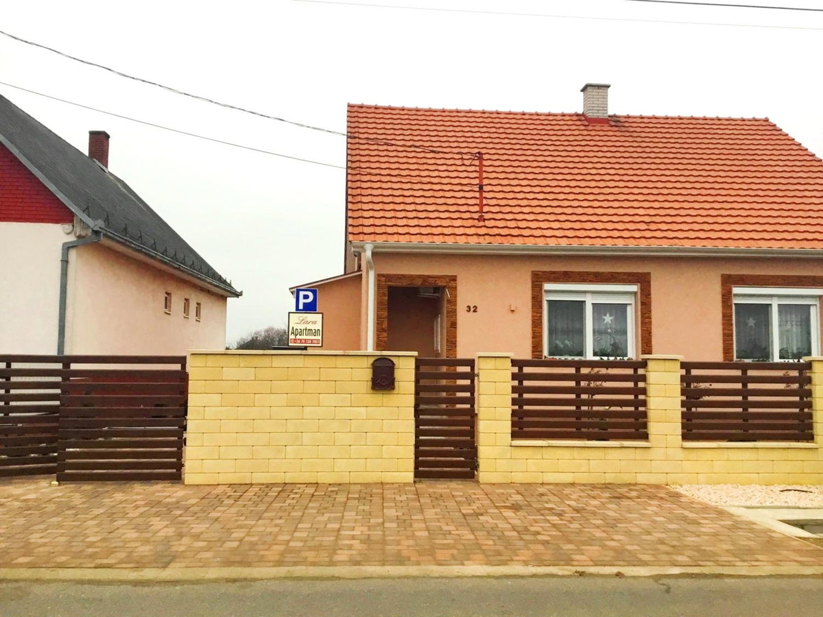 Hotel · Lara Apartman, Kisvárda