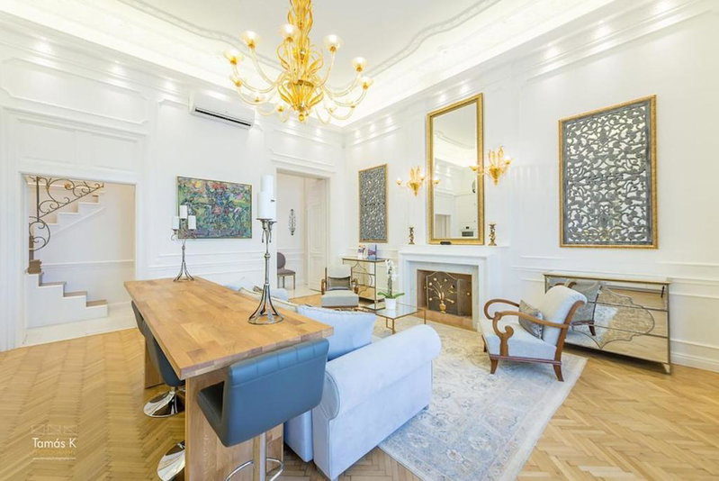 BpR The Golden Astoria with Balcony and A/C, Budapest, Hungary