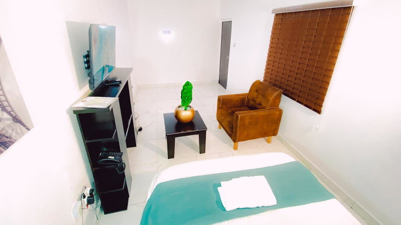Royal Court Lounge & Boutique Hotel, Port Harcourt, Nigeria
